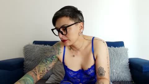 kat paradisse online show from July 28, 2:13 pm