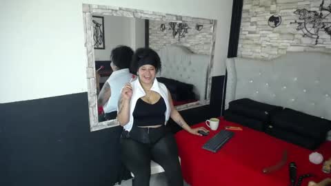 katalella_22 online show from November 20, 4:46 am