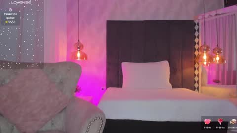 Snapshot of kataliina_18 chatting on December 26, 11:54 am Kat online show from December 26, 11:54 am