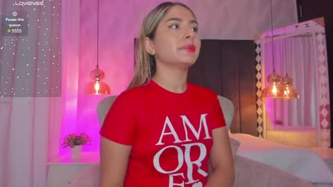 Snapshot of kataliina_18 chatting on December 23, 11:57 am Kat online show from December 23, 11:57 am