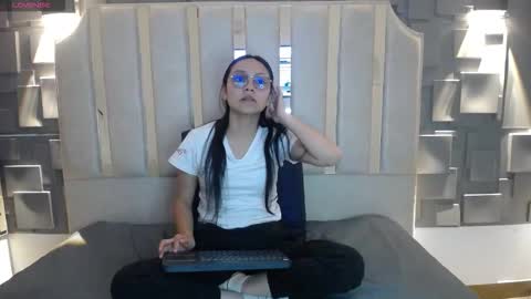 Katalina online show from March 3, 4:24 pm