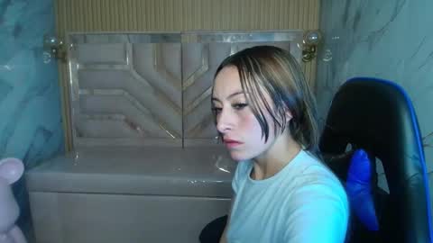 Katalina  online show from March 6, 3:45 am