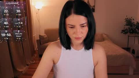 kate124680 online show from December 14, 10:48 pm