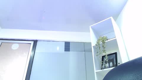 Kate  online show from November 25, 7:47 pm