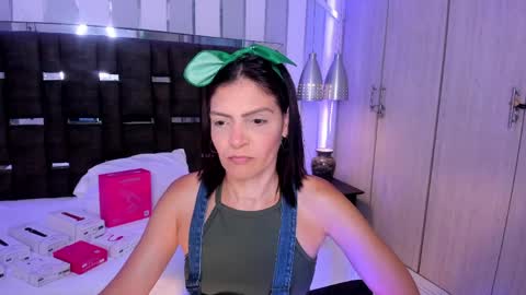 kate_roose online show from April 4, 8:07 pm