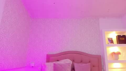 Kate Boisson online show from December 4, 9:59 pm