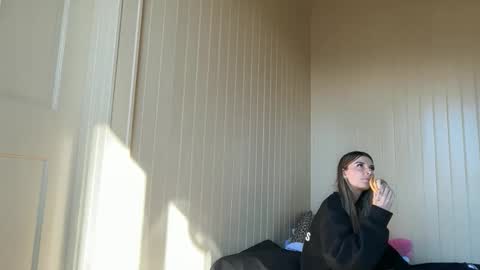 kateharperr online show from December 13, 7:53 pm