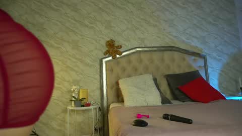 Kate online show from April 15, 6:03 am