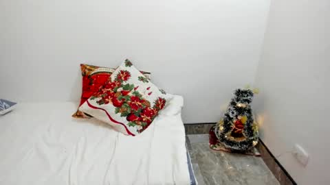 Snapshot of katerinamilf_ chatting on December 20, 12:16 pm kata online show from December 20, 12:16 pm