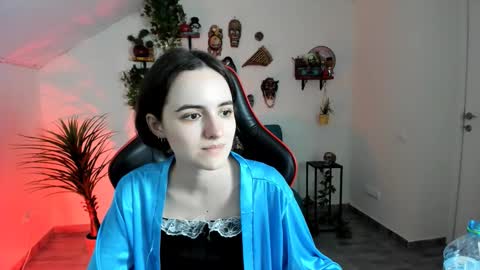 katewillows online show from February 21, 6:36 am