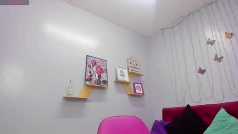 Snapshot of kathina_giraldo chatting on January 17, 12:52 pm Paola online show from January 17, 12:52 pm