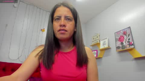 Snapshot of kathina_giraldo chatting on January 24, 12:41 pm Paola online show from January 24, 12:41 pm