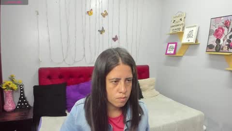Snapshot of kathina_giraldo chatting on December 9, 12:30 pm Paola online show from December 9, 12:30 pm