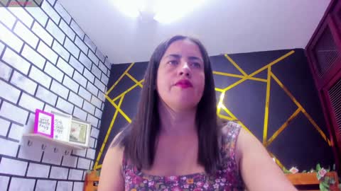 Snapshot of kathina_giraldo chatting on January 7, 12:41 pm Paola online show from January 7, 12:41 pm