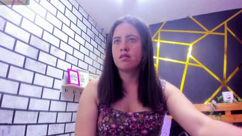 Snapshot of kathina_giraldo chatting on December 30, 12:52 pm Paola online show from December 30, 12:52 pm