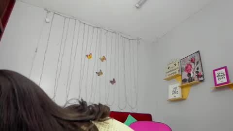 Snapshot of kathina_giraldo chatting on March 3, 12:53 pm Paola online show from March 3, 12:53 pm