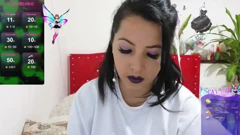 Snapshot of katia_collins chatting on February 19, 1:18 am Katia collins online show from February 19, 1:18 am
