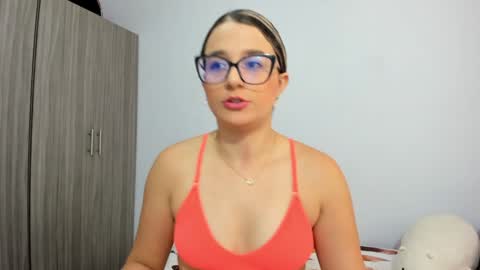 Snapshot of katia_foxx chatting on January 19, 12:39 pm Khaterine online show from January 19, 12:39 pm