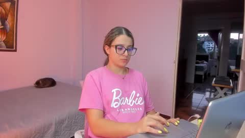 Snapshot of katia_foxx chatting on February 26, 11:15 pm Khaterine online show from February 26, 11:15 pm