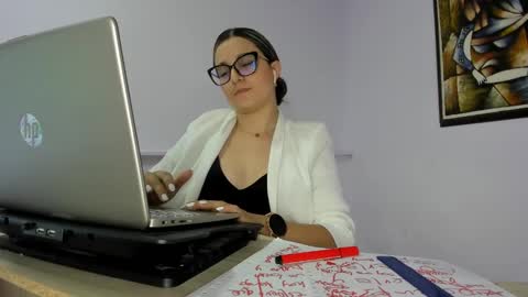 Snapshot of katia_foxx chatting on February 11, 3:29 pm Khaterine online show from February 11, 3:29 pm