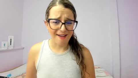 Snapshot of katia_foxx chatting on February 4, 12:22 pm Khaterine online show from February 4, 12:22 pm