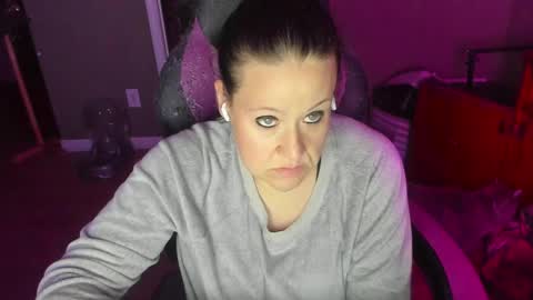 Katie online show from January 24, 2:28 am