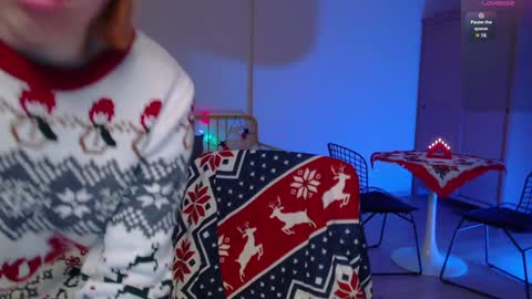 Snapshot of katie_deville chatting on December 13, 7:32 pm Katie Deville online show from December 13, 7:32 pm