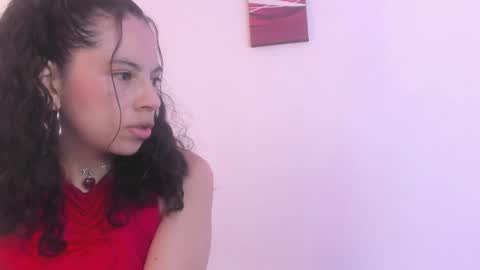 KATE  online show from May 3, 9:18 pm