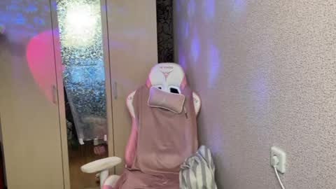   naked in pvt show 100 tk online show from April 25, 4:26 pm