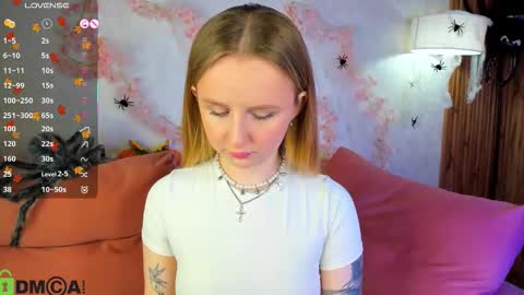 Katrina Bail online show from October 29, 2:05 am