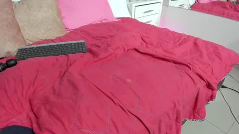 katti_barrera online show from January 26, 5:44 pm