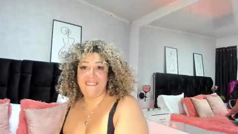 katti_barrera online show from February 13, 11:28 am