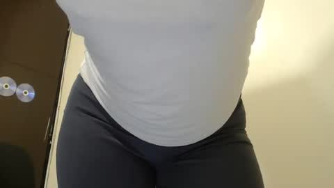 KattleyaGrey online show from June 14, 2:24 am