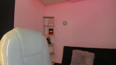 Katty online show from April 9, 7:52 pm