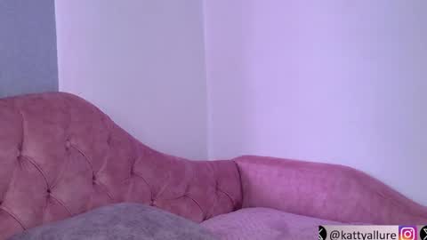 Katty online show from April 7, 4:53 pm