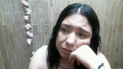Snapshot of katy2425 chatting on December 10, 2:27 am Katy online show from December 10, 2:27 am