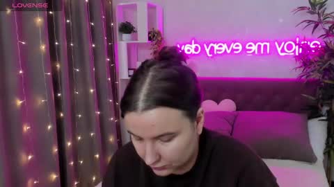 Kate online show from March 19, 5:01 am