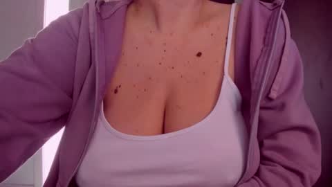 Katy online show from April 17, 6:59 am