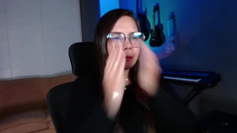 Kay online show from March 10, 12:03 am