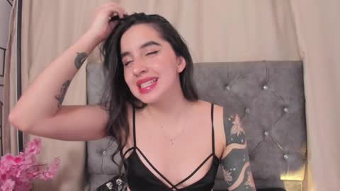 kaylee_lee online show from December 20, 4:38 am