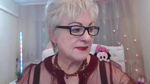 Snapshot of kaylesmoll chatting on September 12, 7:10 pm kaylesmoll online show from September 12, 7:10 pm