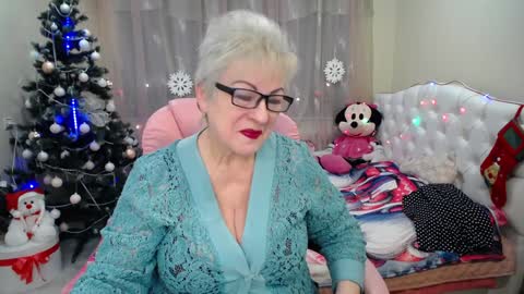 Snapshot of kaylesmoll chatting on January 14, 7:11 pm kaylesmoll online show from January 14, 7:11 pm