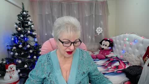 Snapshot of kaylesmoll chatting on January 11, 7:27 pm kaylesmoll online show from January 11, 7:27 pm