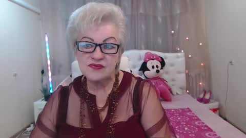 Snapshot of kaylesmoll chatting on September 16, 6:49 pm kaylesmoll online show from September 16, 6:49 pm