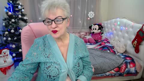 Snapshot of kaylesmoll chatting on December 27, 7:24 pm kaylesmoll online show from December 27, 7:24 pm