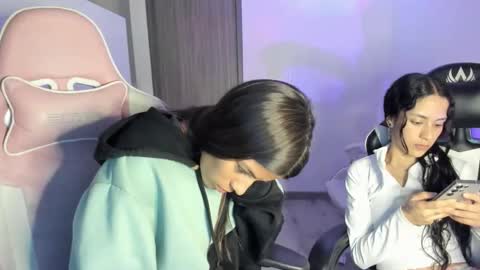 kaylie online show from December 19, 11:19 pm