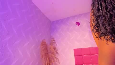 Kayna online show from March 3, 6:09 pm