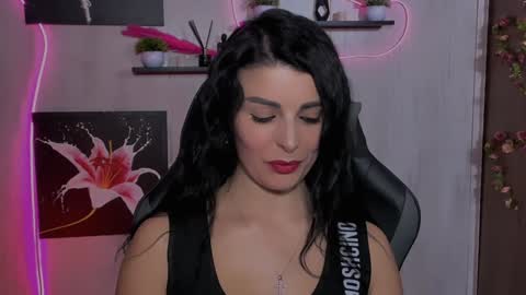 kayworl online show from February 8, 3:00 pm