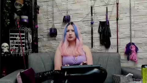 Miss Kazia online show from November 13, 6:07 pm