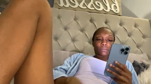 Keephimcum69me online show from October 19, 10:23 pm